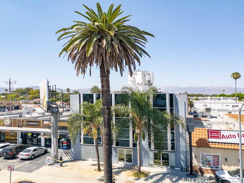 More Photos Of 20847 Sherman Way, Canoga Park Office For Sale