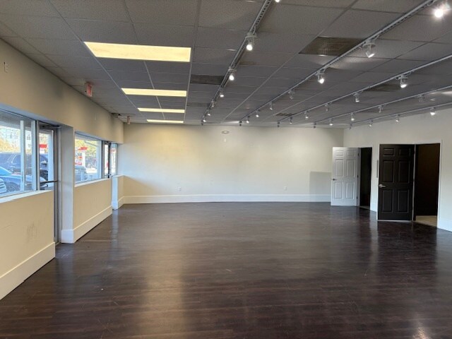 More Photos Of 16824 Gunn Hwy, Odessa Storefront Retail Office For Lease