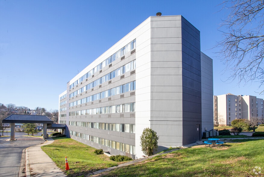 More Photos Of 6921 Baltimore Annapolis Blvd, Baltimore Hotel For Sale