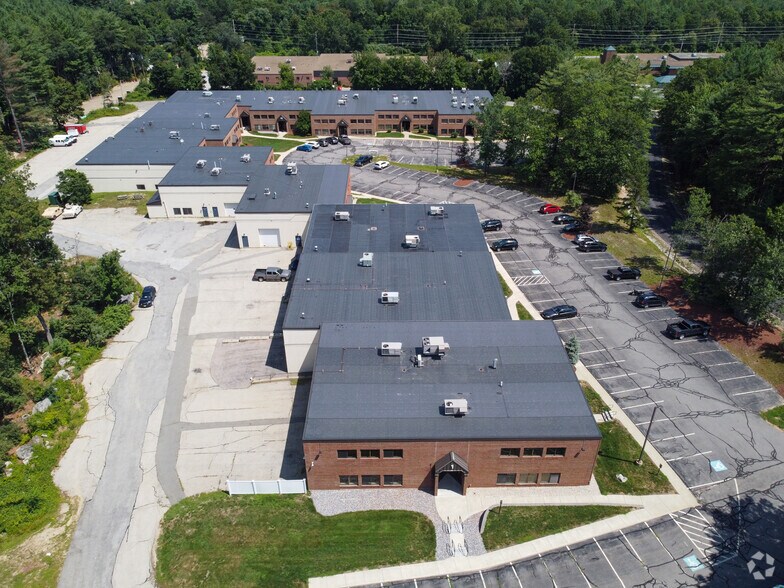 More Photos Of 10 Commerce Park N, Bedford Light Distribution For Lease