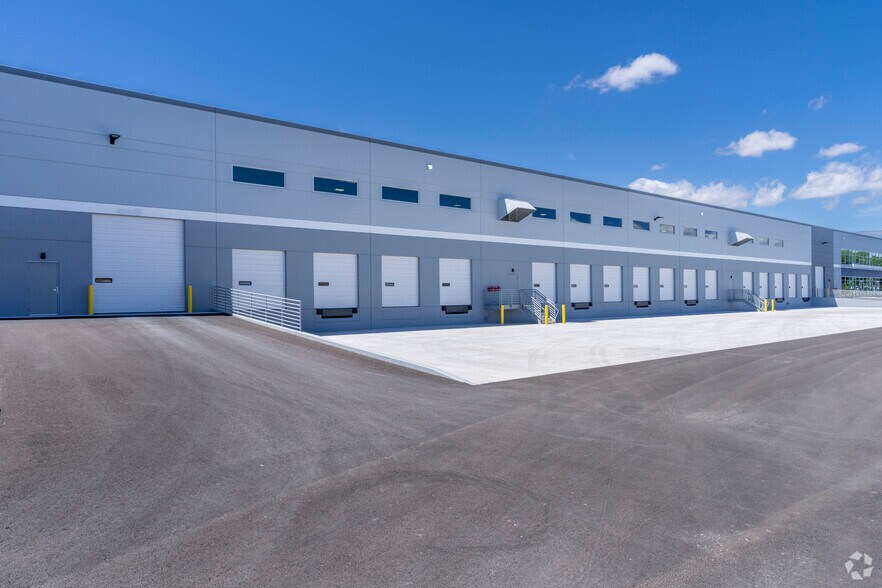 More Photos Of 3010 Airway Dr, Reno Unknown For Lease