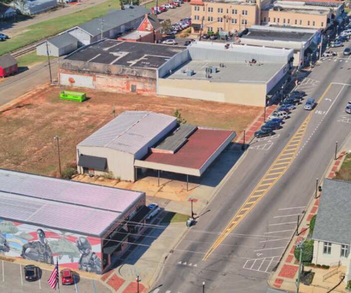 More Photos Of 218 S Main St, Enterprise General Retail For Sale