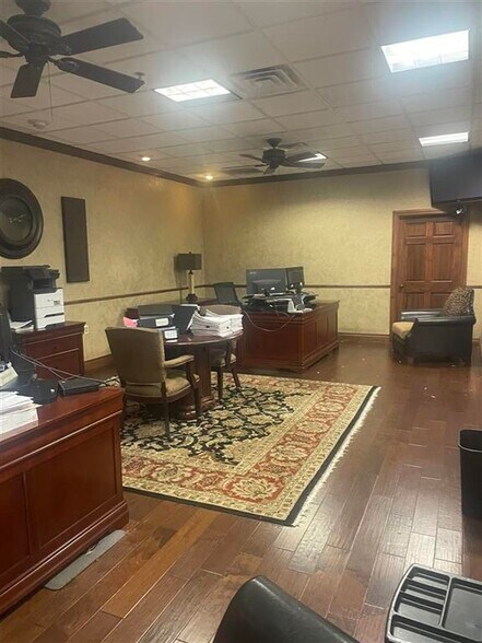 More Photos Of 210 SW Texas Ave, Lawton Warehouse For Sale