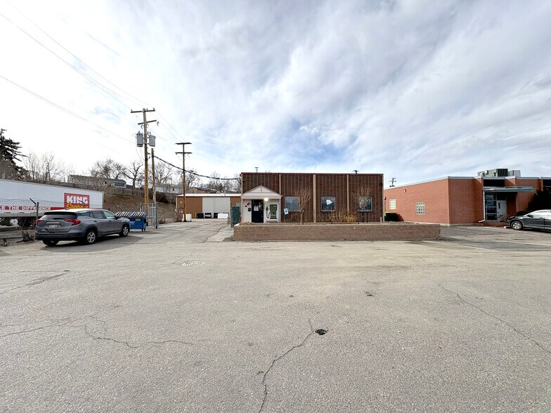 More Photos Of 2490 W 2nd Ave, Denver Warehouse For Sale