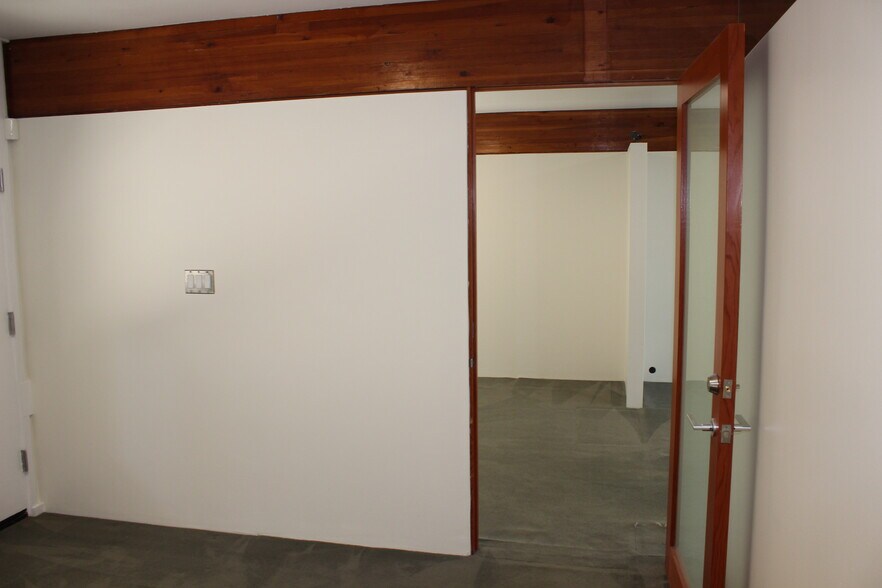 More Photos Of 2300 Westwood Blvd, Los Angeles Office For Lease