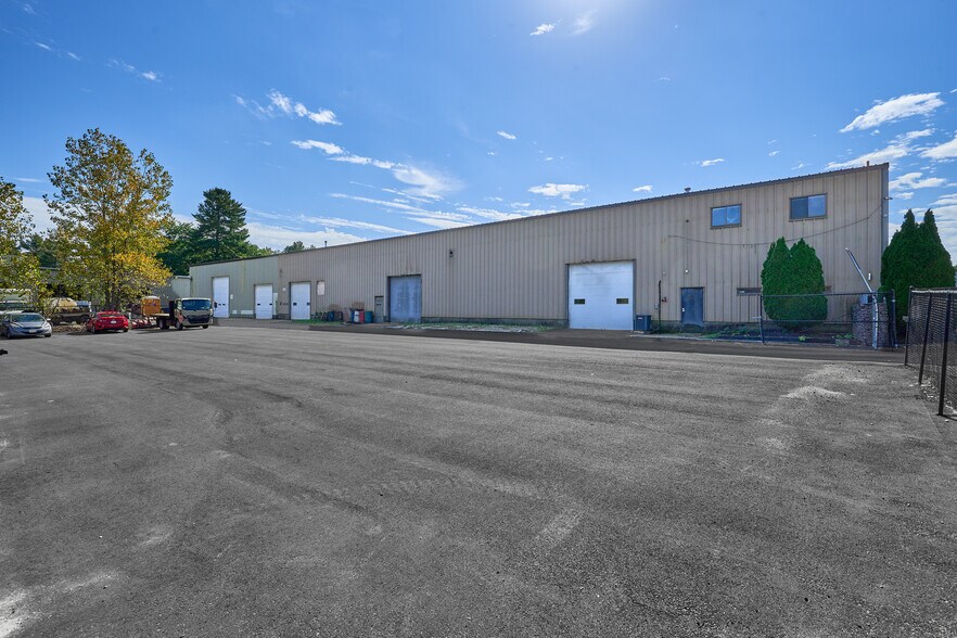 More Photos Of 896 Boston Post Rd, Marlborough Warehouse For Sale