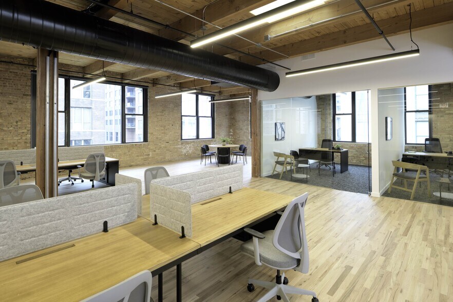 More Photos Of 901 W Jackson Blvd, Chicago Loft Creative Space For Lease