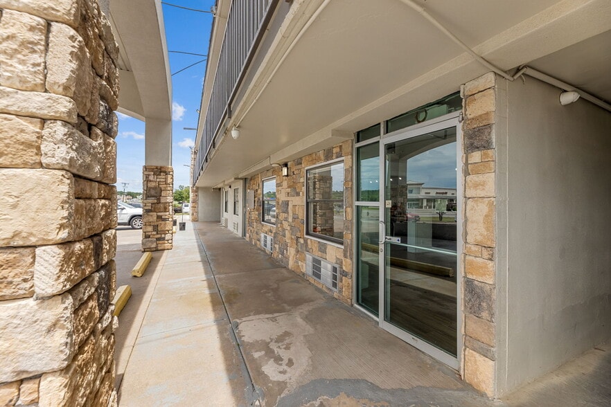 More Photos Of 108 FM 1821, Mineral Wells Hotel For Sale