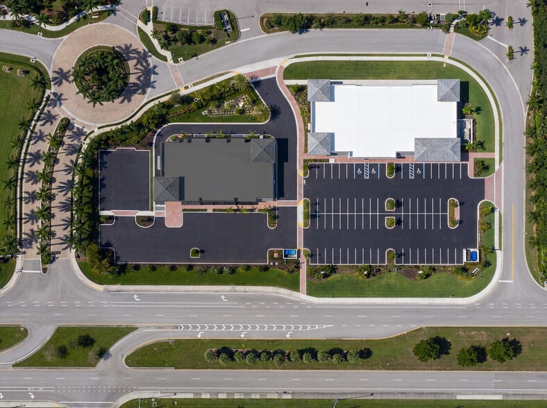 More Photos Of 9995 Estero Oaks Dr, Fort Myers General Retail For Lease