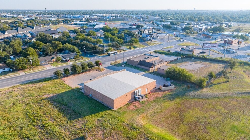 More Photos Of 5201 Texas Ave, Abilene Freestanding For Sale
