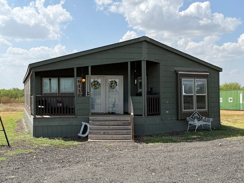 More Photos Of 14951 Interstate 35 Expy, Moore Flex For Sale