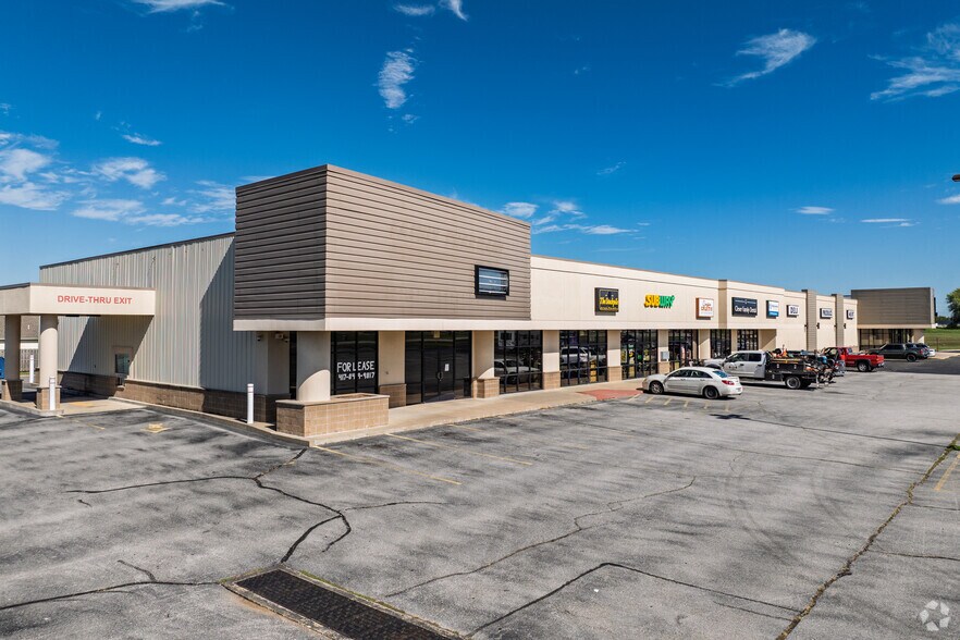 More Photos Of 6809 State Highway 14 W, Clever General Retail For Lease