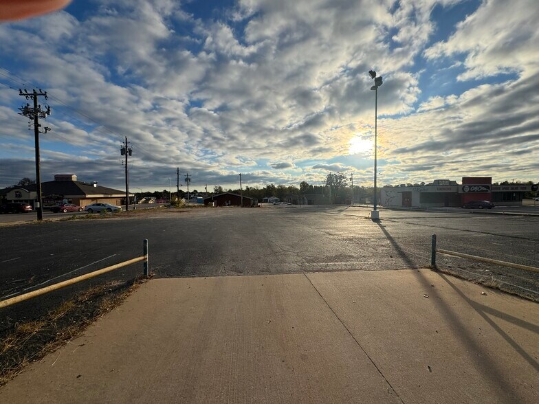 More Photos Of 2613 N Kickapoo Ave, Shawnee Land For Sale