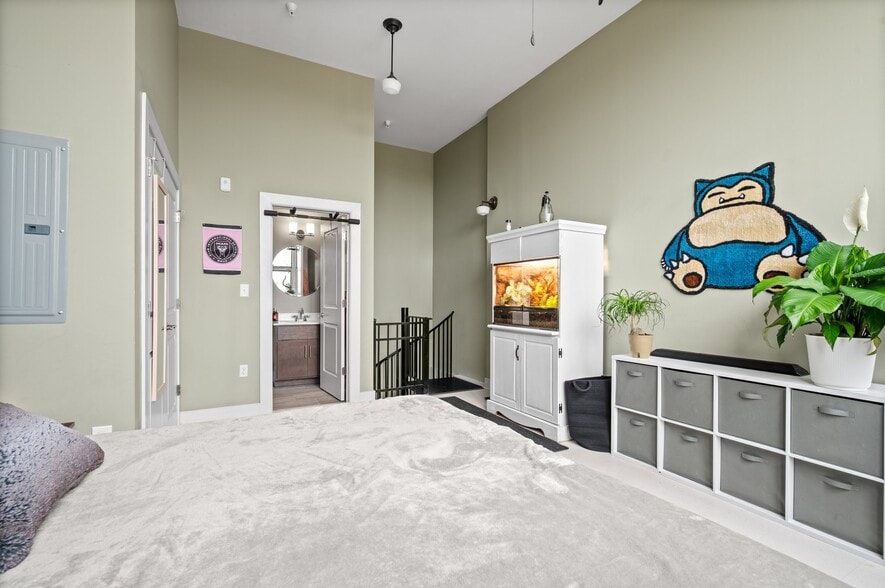 More Photos Of 200 Claremont Ave, Hampton Apartments For Sale