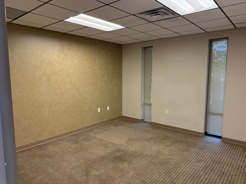 More Photos Of 4600 Mcleod Rd NE, Albuquerque Storefront Retail Office For Sale