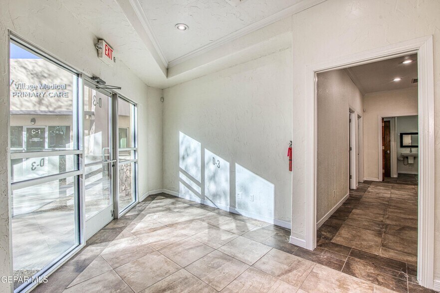 More Photos Of 550 S Mesa Hills Dr, El Paso Medical For Lease