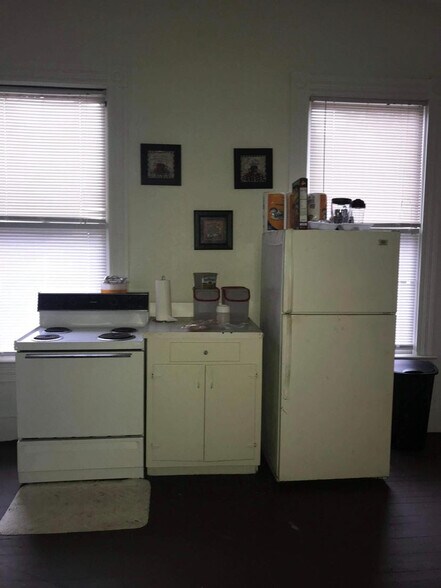 More Photos Of 415 Dewey St, Waycross Apartments For Sale