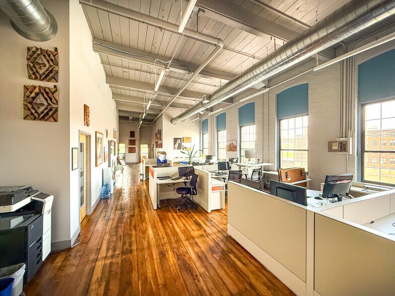 More Photos Of 1 Mill St, Burlington Office For Lease