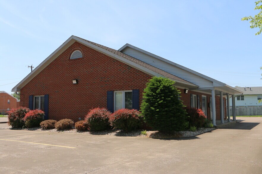 Primary Photo Of 726 Harvard Dr, Owensboro Office For Sale