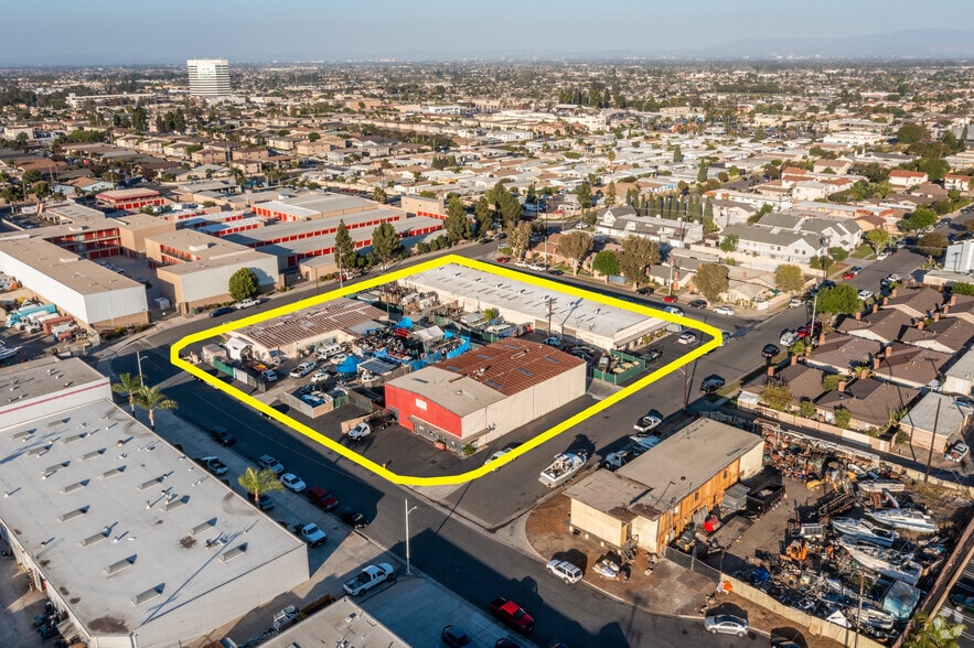 More Photos Of 7671 Liberty Dr, Huntington Beach Warehouse For Sale