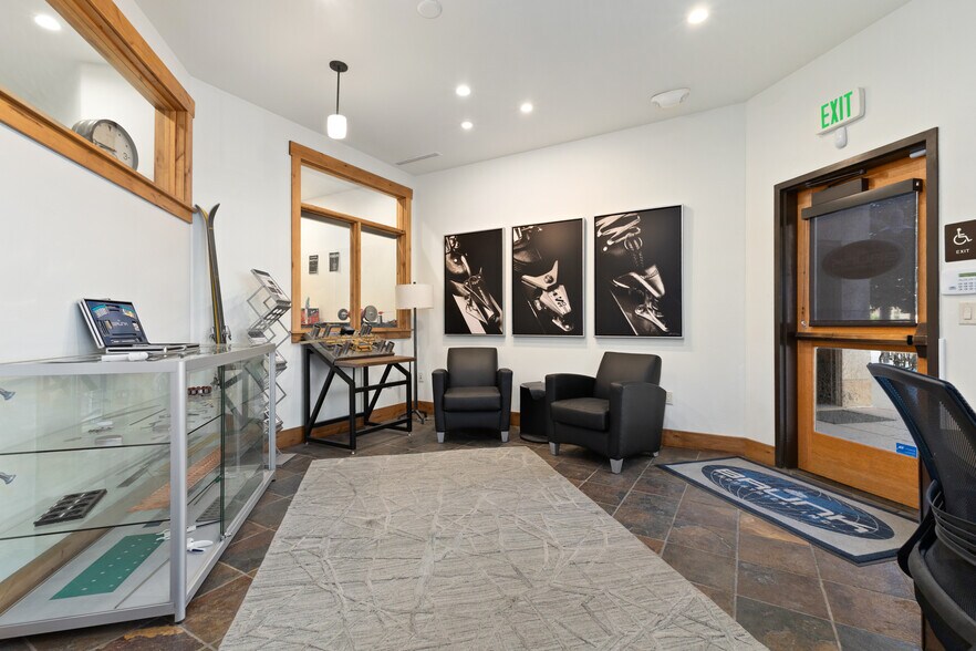 More Photos Of 442 Lincoln Ave, Steamboat Springs Flex For Sale