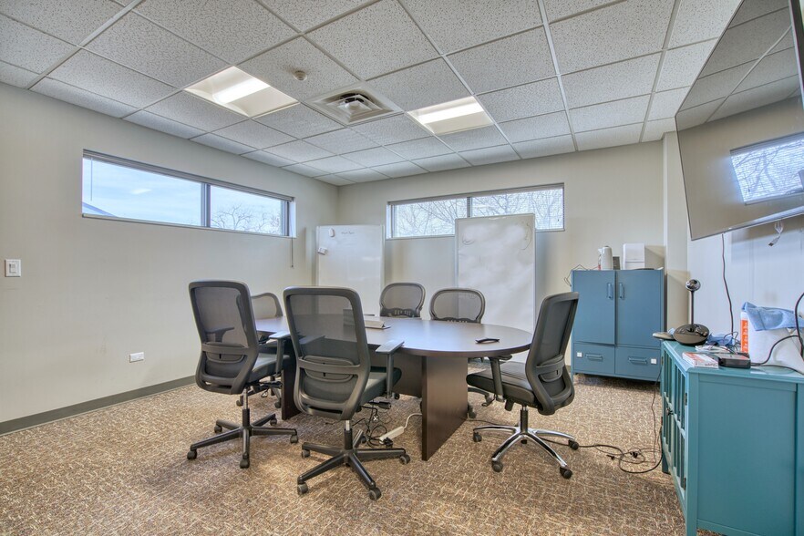 More Photos Of 1110 Boston Ave, Longmont Research And Development For Lease
