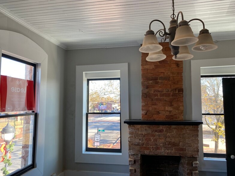 More Photos Of 1 W Main St, Buford Storefront Retail Office For Lease