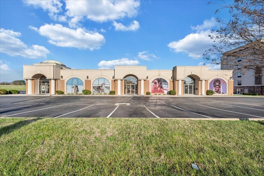 Primary Photo Of 5049 Valley View Blvd NW, Roanoke Office For Sale