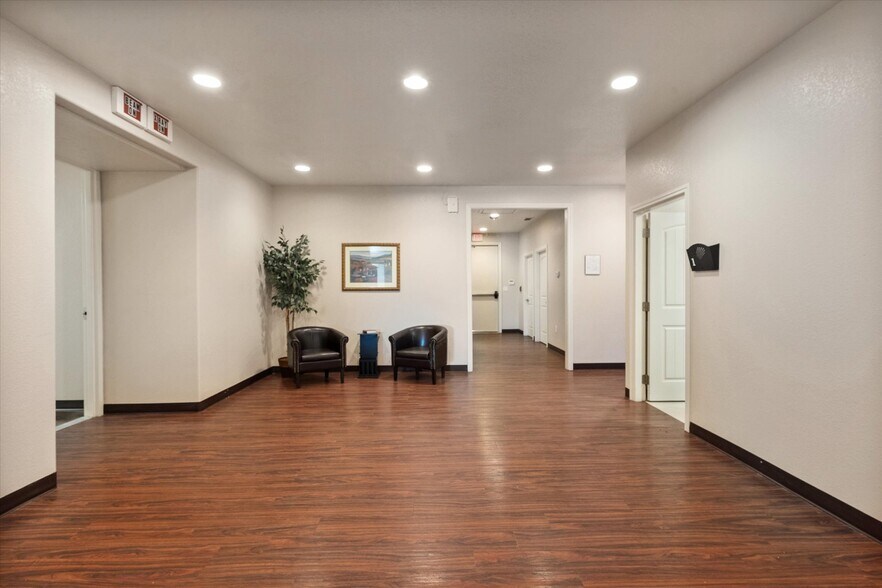 More Photos Of 306 Hospital Dr, Corsicana Rehabilitation Center For Sale