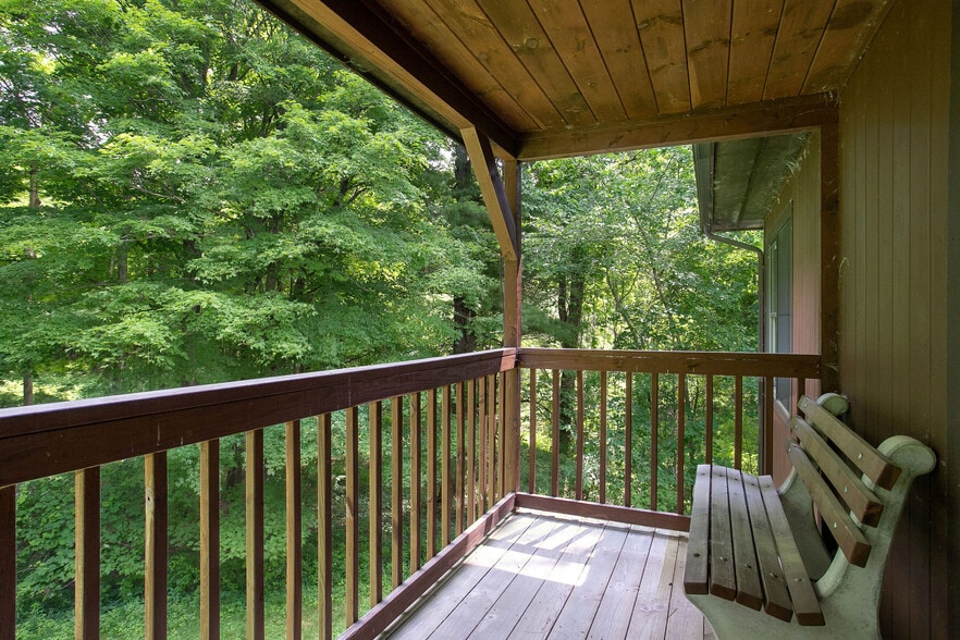 More Photos Of 2049 S Undermountain Rd, Sheffield Schools For Sale