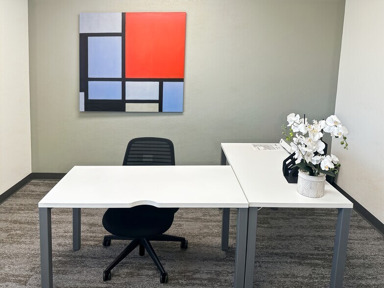 More Photos Of 5055 E Broadway Blvd, Tucson Coworking Space