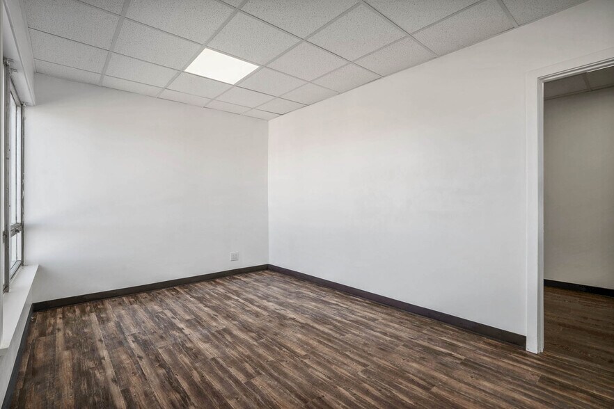 More Photos Of 1405 Luisa St, Santa Fe Office For Lease