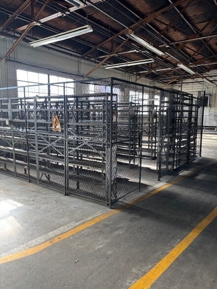 More Photos Of 21 Taylor St, Danbury Manufacturing For Sale