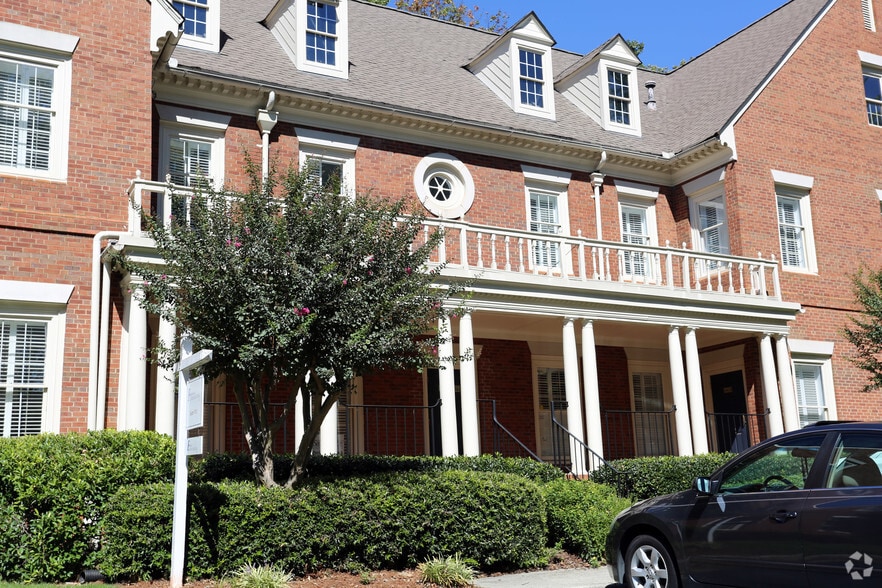 More Photos Of 6111 Peachtree Dunwoody Rd NE, Atlanta Office For Lease