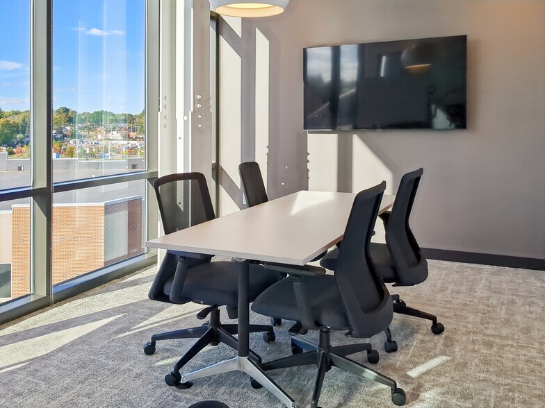 More Photos Of 2014 Blake Avenue NW, Canton Office For Lease