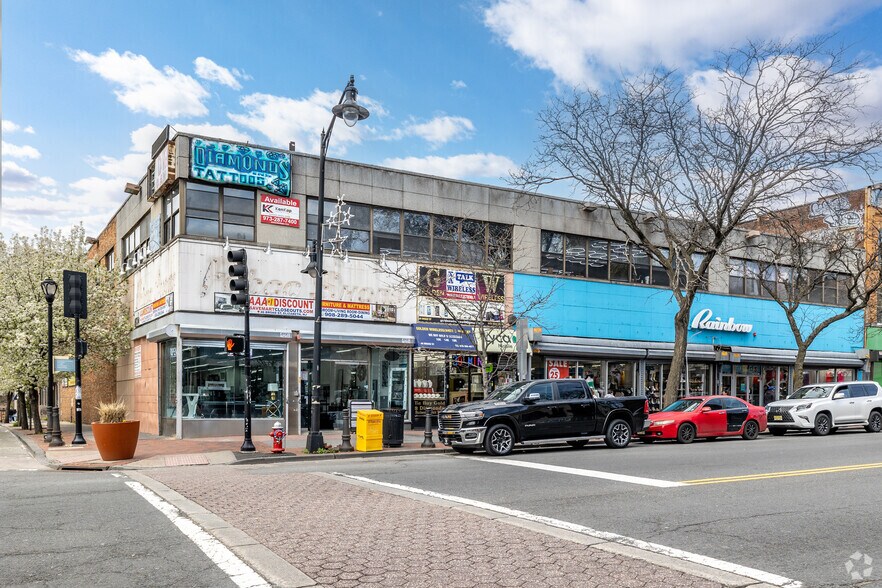 More Photos Of 44-54 Broad St, Elizabeth Storefront For Lease
