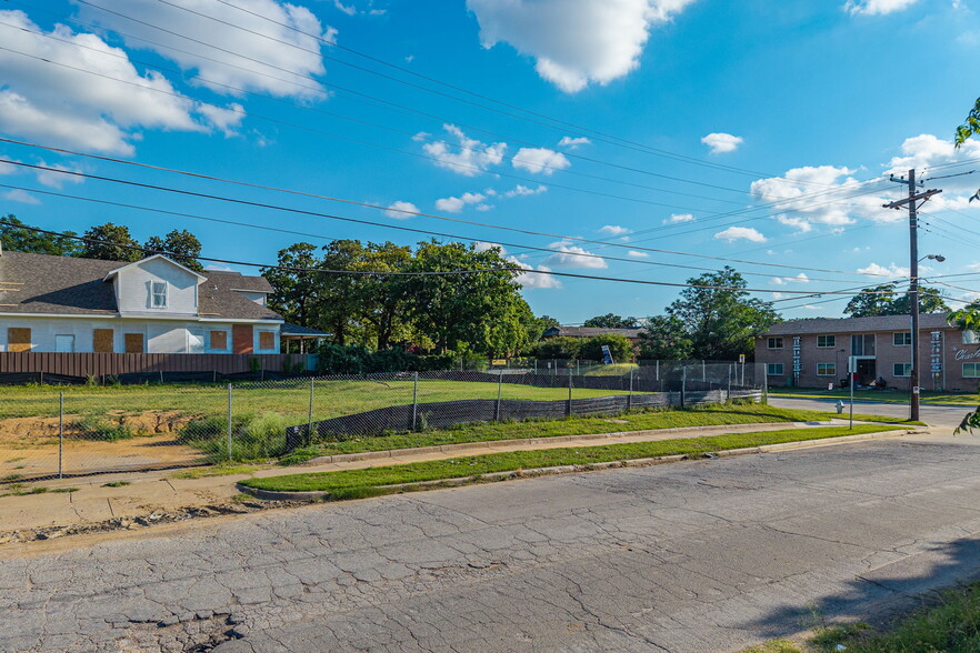 More Photos Of 722 N Marsalis Ave, Dallas Land For Sale