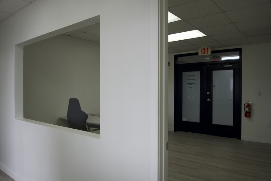More Photos Of 1250 E Hallandale Beach Blvd, Hallandale Beach Office For Lease