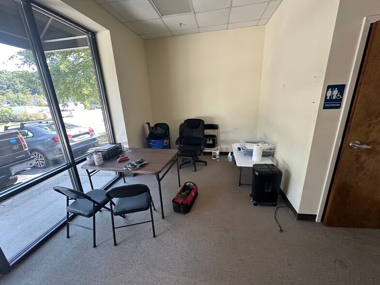 More Photos Of 5190 Performance Dr, Cumming Warehouse For Lease