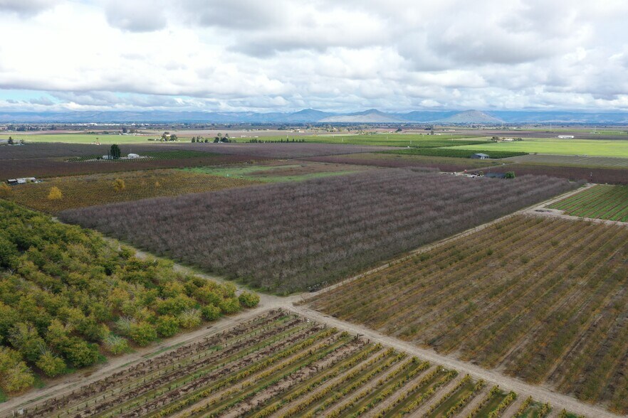 More Photos Of 6710 Indianola ave, Del Rey Land For Sale