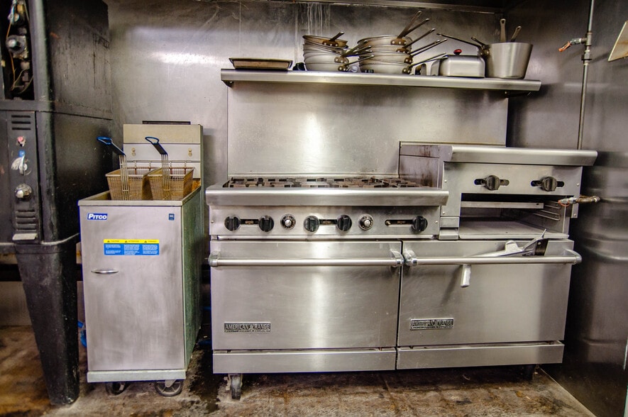 More Photos Of 2003 Oneida Valley Rd, Karns City Restaurant For Sale