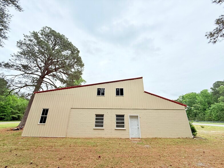 More Photos Of 7154 Richmond Hwy, Tappahannock Light Manufacturing For Sale