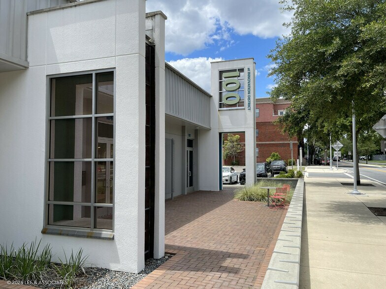 More Photos Of 100-112 SW 6th St, Gainesville Office For Lease