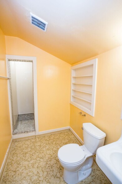 More Photos Of 1643 Oxford St, Berkeley Apartments For Sale