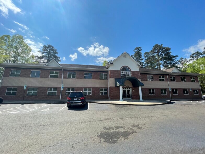 More Photos Of 5920 S Miami Blvd, Morrisville Office For Lease