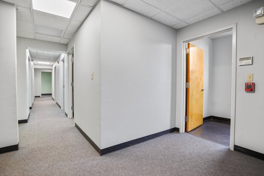 More Photos Of 47 Purdy St, Harrison Medical For Lease