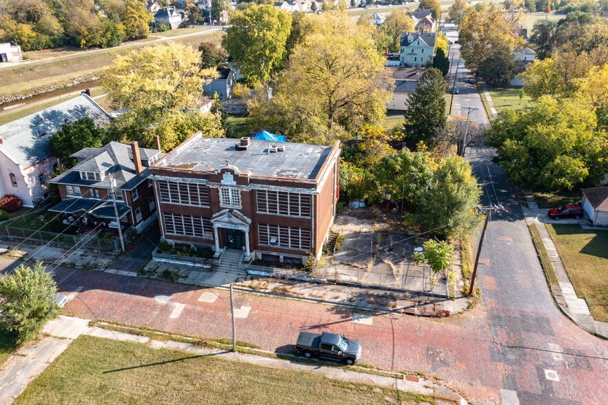 More Photos Of 408 N Conover St, Dayton Schools For Sale