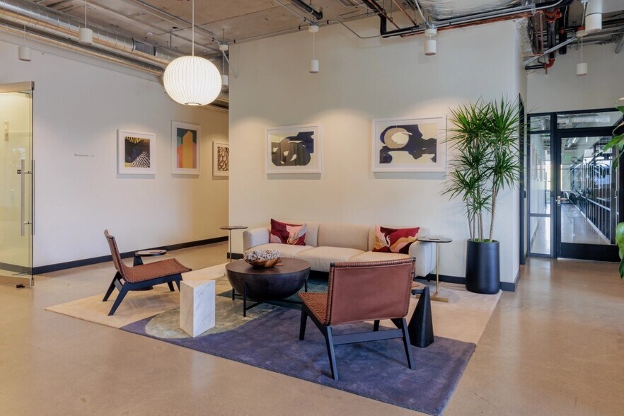 More Photos Of 4311 11th Ave NE, Seattle Coworking Space