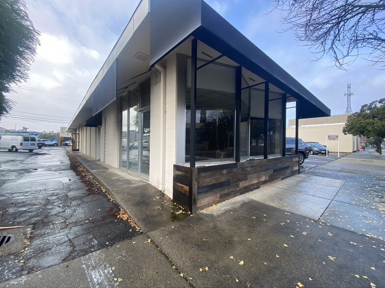 Primary Photo Of 915 13th St, Modesto Office For Lease