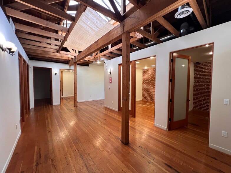 More Photos Of 216 N 8th St, Santa Paula Medical For Lease